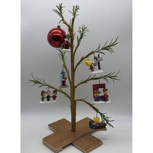 The Bradford Exchange Tabletop Tree Peanuts Classic Holiday Memories christmas